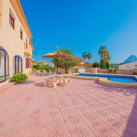 Lina - Plusholidays Calpe